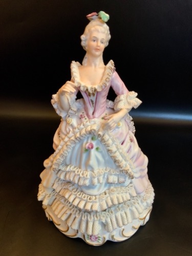 도자기 레이스 비스크 피겨린 Porcelain Lace Bisque Figurine circa 1950