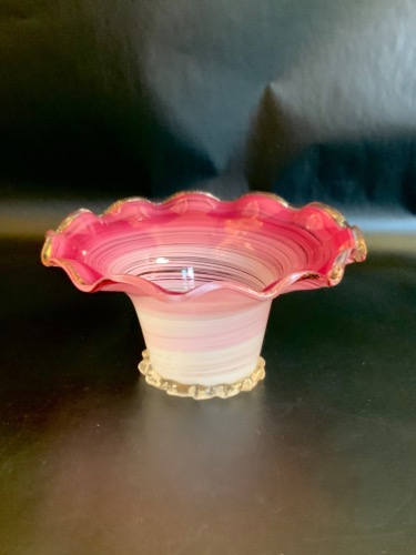 빅토리언 아트 글래스 핸드 블로운 &quot;회호리&quot; 보울 Victorian Art Glass Hand Blown &quot;Swirl&quot; Bowl circa 1900