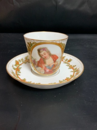 18세기 세브르 &quot;La Petite Nouricce&quot; 초상화&amp;골드 길드 컵&amp;소서 18th C. Sevres &quot;La Petite Nouricce&quot; Portrait &amp; Gold Gilded Cup &amp; Saucer