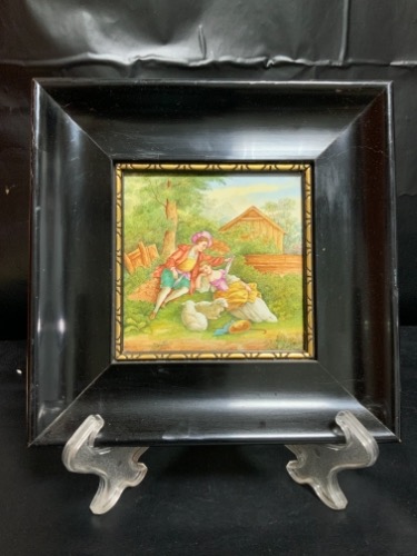 Carl Teichert (마이센) 핸드페인트 타일 래커 프래임 Carl Teichert (Meissen) Hand Painted Tile in Laquer Frame circa 1900