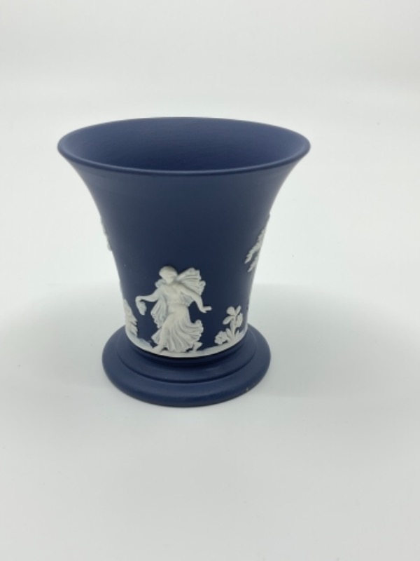 웨지우드 다크 블루 제스퍼웨어 스몰 베이스 Wedgwood Dark Blue Jasperware Small Vase circa 1976