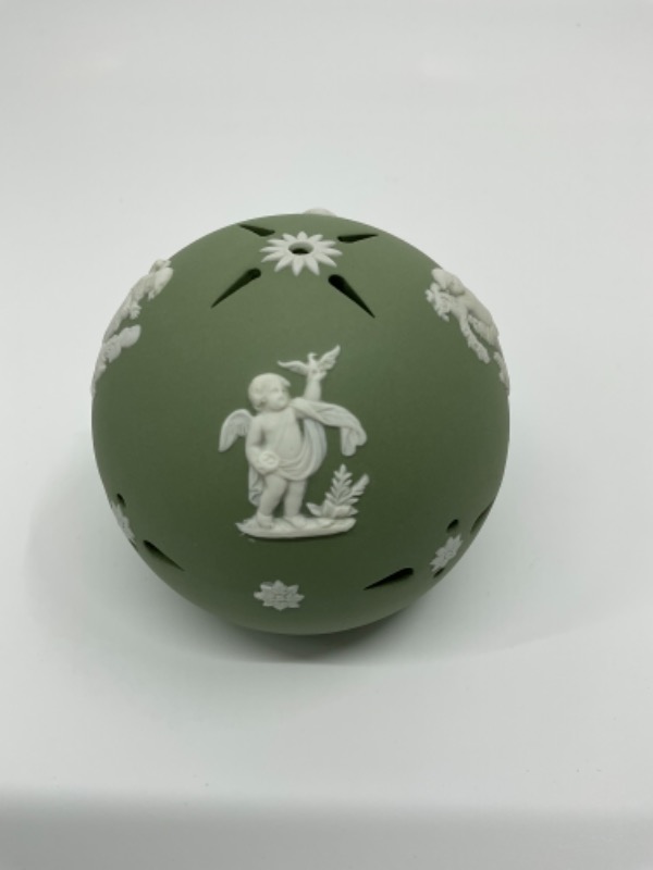 웨지우드 티어 그린 제스퍼웨어 포플리 볼 Wedgwood Teal Green Jasperware Potpourri Ball circa 1970