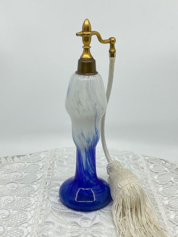 보헤미아 코발 컷 투 클리어 향수 병 Bohemian Cobalt Cut to Clear Perfume Bottle circa 1920