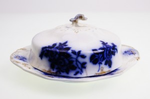 플로우 블루 버터 디쉬 Flow blue Covered Butter by Grindley circa 1891 - 1914