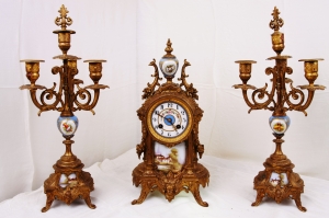 Medaille  D&#039;Argent 프랜치 빅토리언 클락 /켄들 세트 Medaille  D&#039;Argent French Victorian Clock with Matching Candelabras 1889