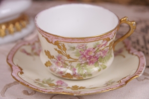 Coiffe리모지 컵7소서 &quot; 리페어&quot;Coiffe Limoges Cup &amp; Saucer circa 1890 - small repair (AS IS)