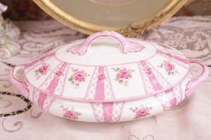 HM Williamson &amp; Sons 아주 진한 핑크 영국 커버 케서롤 HM Williamson &amp; Sons England Oval Covered Casserole dated 1908 - SUPER PINK!!