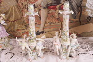 19세기 마크없는 드레스덴 큐피드 촛대19th Century Unmarked Dresden Cupid Candlesticks