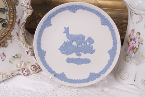 웨지우드 라벤더 안 아이보리 제스퍼웨어 &quot;어머니&quot; 기념 플레이트  Wedgwood Lavender on Ivory Jasperware &quot;Mother&quot; Commemorative Plate for 1979