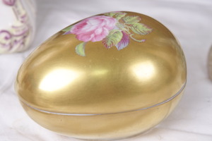 FM 리모지 황금 달걀 모양의 악세사리 상자 1950 / F M Limoges Golden Egg Trinket Box circa 1950