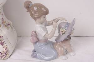 Lladro 피겨린 &quot;우아한 터치&quot; 2002 / Lladro Figurine  &quot;An Elegant Touch&quot;  Issued 2002  30% OFF!!