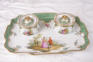 마이센 스토브%도자기 공장  C. Teichert 핸드페인트 더블 잉크웰 Meissen Stove &amp; Porcelain Factory C. Teichert Hand Painted Double Inkwell circa 1882 - 1925