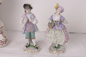 Ludwigsburg  스타일 도자기 피겨린 한쌍 Ludwigsburg Style Porcelain Figurine Pair circa 1900