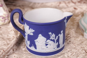 웨지우드 다크 블루 제스퍼웨어 핸들 크리머 Wedgwood Dark Blue Dip Jasperware Handled Creamer circa 1891 - 1908