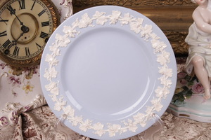 웨지우드 아이보리 안 라벤더 퀸스웨어 셀러드 플레이트 Wedgwood Ivory on Lavender Queensware Salad Plate circa 1940 - 1974 
