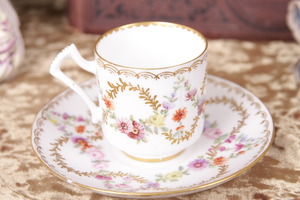 Delinieres 리모지 핸드페인트 데미타스 (에쏘잔) 컵&amp;소서&quot;데미지&quot;  Delinieres Limoges Hand Painted Demitasse Cup &amp; Saucer circa 1900 = AS IS