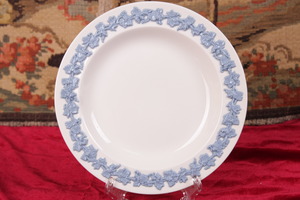 웨지우드 퀸스웨어 라벤더 안 아이보리 브래드 플레이트 &quot;크레이징&quot; Wedgwood Queensware Lavender on Ivory Bread Plate circa 1950 - AS IS (Crazing)