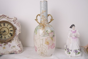 핸드페인트 투핸들 스파이더 꽃병 2 Handled Spider Vase circa 1890