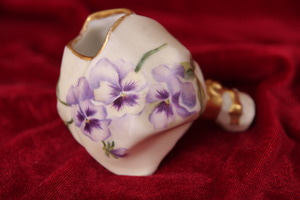 Pouyat 리모지 핸드페인트 빅토리언 제비꽃 꽃병 Pouyat Limoges Hand Painted Victorian Violet Vase circa 1890