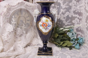 마이센 투핸들 코발 블루 꽃병 Meissen 2 Handled Cobalt Pedestal Vase circa 1934 - 1945