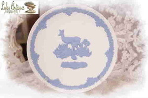 웨지우드 라벤더 안 아이보리 제스퍼웨어 &quot;어머니&quot; 기념 플레이트  Wedgwood lavender on ivory Jasperware &quot;Mother&quot; Commemorative Plate for 1979.