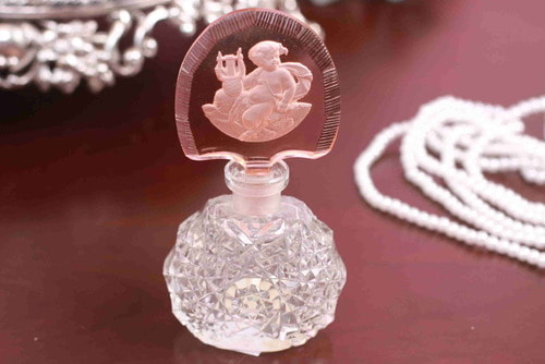 상업용 체코슬로바키아 크리스탈 향수 병 / 오리지널 Morlee 라벨 Commercial Czechlosovakia Crystal Perfume Bottle w/ Original Morlee Label circa 1920