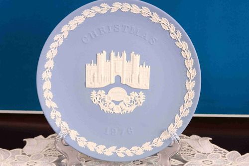 웨지우드 제스퍼웨어 크리스마스 플레이트 --50% 세일  Wedgwood Jasperware Christmas Plate 1976