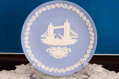 웨지우드 제스퍼웨어 크리스마스 플레이트 --50% 세일  Wedgwood Jasperware Christmas Plate 1975