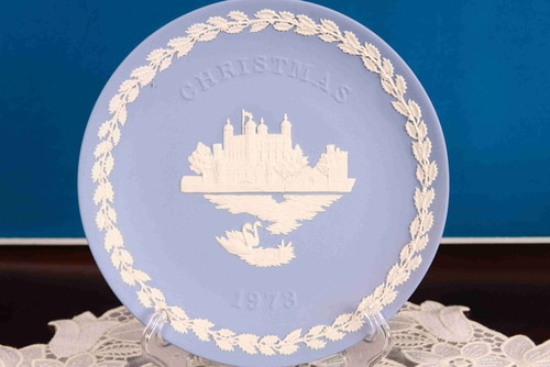 웨지우드 제스퍼웨어 크리스마스 플레이트 --50% 세일  Wedgwood Jasperware Christmas Plate 1973