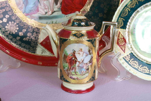 오스트리아 데코레이팅 스튜디오 스몰 커피 팟 데코 인 로얄 비엔나 스타일 Austria Decorating Studio Small Coffee Pot Decorated in Royal Vienna Style circa 1900 - AS IS