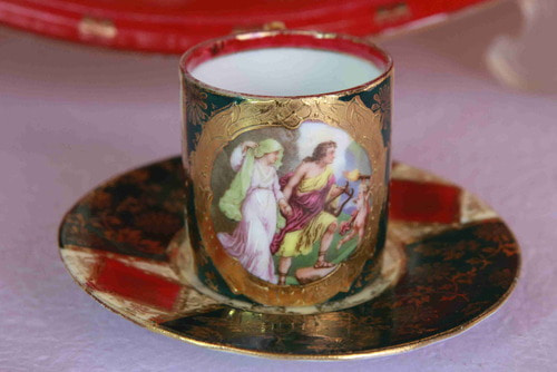 오스트리아 데코레이팅 스튜디오 데미타스 컵&amp;소서 데코 인 로얄 비엔나 스타일 Austria Decorating Studio Demitasse Cup &amp; Saucer in Royal Vienna Style circa 1900