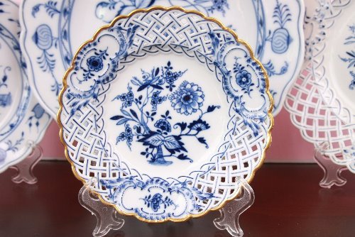 마이센 블루 어니언 투각 플레이트 W/골드 보더 Meissen Blue Onion Reticulated Plate w/ Gold Border circa 1815-1924