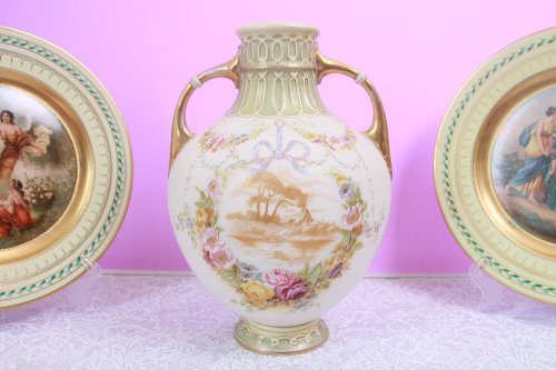 로버트 헨키 (오스트리아) 핸드페인트/에나멜 투핸들 베이스 Robert Hanke (Austria) Hand Painted / Enameled 2 Handle Vase circa 1900