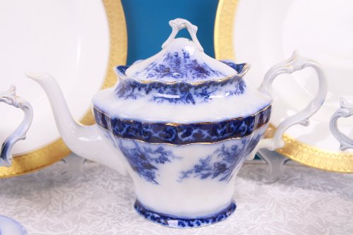 플로우 블루 &quot;Touraine&quot; 티팟 Flow Blue&quot;Touraine&quot; Teapot by Stanley circa 1890
