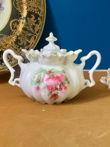 Reinhold Schlegelmilch 공장 (RS 프러시아) 크리머 -데미지- Reinhold Schlegelmilch Factory (RS Prussia) Creamer circa 1900 - AS IS