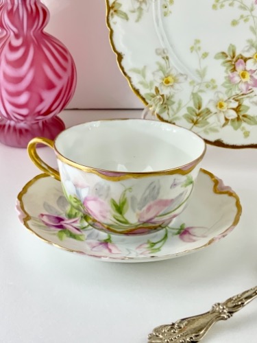 하빌랜드 리모지 핸드페인트 티 컵&amp;소서 Haviland Limoges Hand Painted Tea Cup &amp; Saucer circa 1888-1896 - Only 1 Available