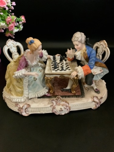Verdi 카포디몬테  &quot;Chess Mates&quot; 그룹 피겨린 Verdi Capodimonte &quot;Chess Mates&quot; Figural Group circa 1960
