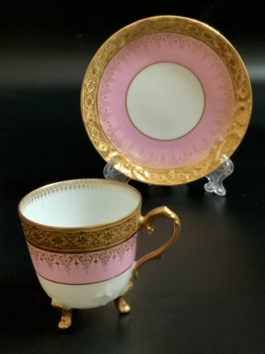 Delinieres 리모지 골드 에칭발달린 데미타스 (에쏘잔) 컵 &amp; 소서 Delinieres LIMOGES Gold Etched Footed Demitasse Cup &amp; Saucer circa 1880