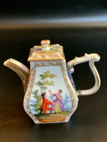 헬레나 울프슨 (Augustus Rex Meissen Mark) 핸드페인트 명화 미니 티팟  Helena Wolfsohn (Augustus Rex Meissen Mark) Hand Painted Watteau Mini Teapot circa 1870