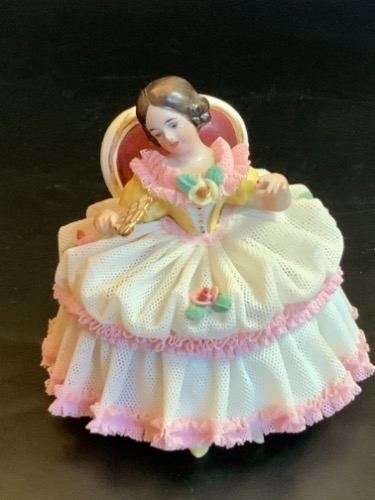 Sandizell 드레스덴 레이스 피겨린  Sandizell Dresden Lace Figurine circa 1960