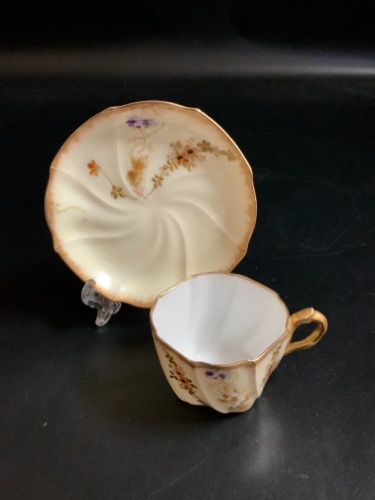 Redon 리모지 핸드페인트 데미타스 (에쏘잔) 컵&amp;소서  Redon Limoges Hand Painted Demitasse Cup &amp; Saucer circa 1900