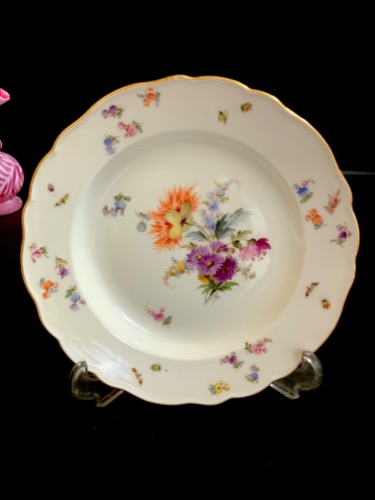 ﻿마이센 핸드페인트 &quot;플라워&amp;곤충&quot; 런치 플레이트 Meissen Hand Painted &quot;Flowers &amp; Insects&quot; Lunch Plate circa 1815-1924