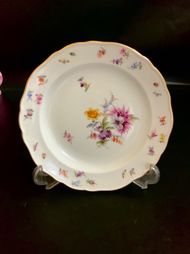 ﻿마이센 핸드페인트 &quot;플라워&amp;곤충&quot; 셀러드 플레이트 Meissen Hand Painted &quot;Flowers &amp; Insects&quot; Salad Plate circa 1815-1924