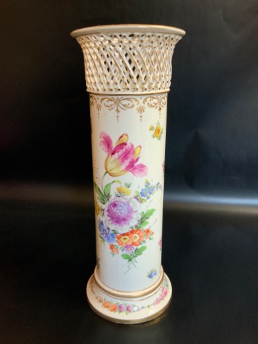 Max Roesler 핸드페인트 키가 큰 바스켓 웨이브 베이스 Max Roesler Hand Painted Tall Basketweave Vase Decorated by Donath &amp; Co 1894 - 1916