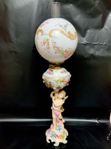 Carl Thieme 드레스덴 라지 오일 램프W/ 핸드페인 Baccarat 글로브-(데미지)- Carl Thieme Dresden Large Oil Lamp w/ Hand Painted French Baccarat Globe circa 1880