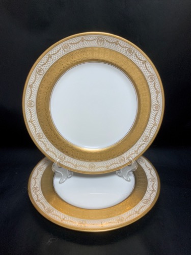 로얄 돌턴 엠보싱 골드 디너 플레이트 - 박물관 퇴직  Royal Doulton Embossed Gold Dinner Plate circa 1900 - 1922 -  Museum Piece!!!