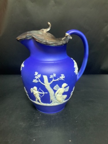 웨지우드 다크 블루 깉은 제스퍼웨어 시럽 피쳐 Wedgwood Dark Blue Dip Jasperware Lidded Syrup Pitcher circa 1866 - 1890 - Rare 19th C. Pitcher