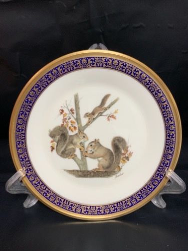 레녹스 &quot;Boehm&quot; 우드랜드 &quot;Squirrels&quot; 야생 시리즈 장식 플레이트 Lenox &quot;Boehm&quot; Woodland Wildlife Series Decorator Plate - 1979 Squirrels
