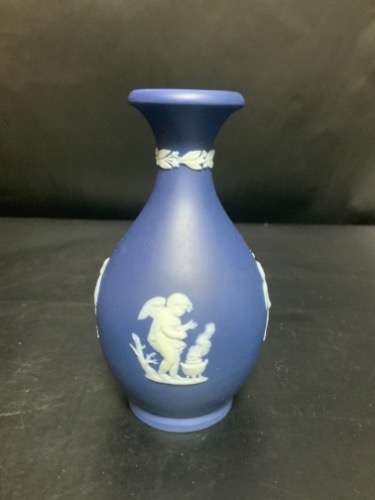 웨지우드 제스퍼웨어 코발 블루 (다크) 딥 벋 베이스 Wedgwood Jasperware Cobalt Blue (Dark) Dip Bud Vase circa 1891-1908