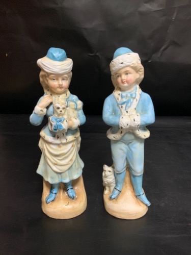빈티지 한쌍 &quot;휴일 커플&quot; 피겨린 Vintage Pair of &quot;Holiday Couple&quot; Figurines